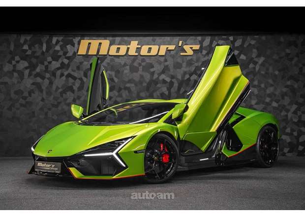 Lamborghini Revuelto