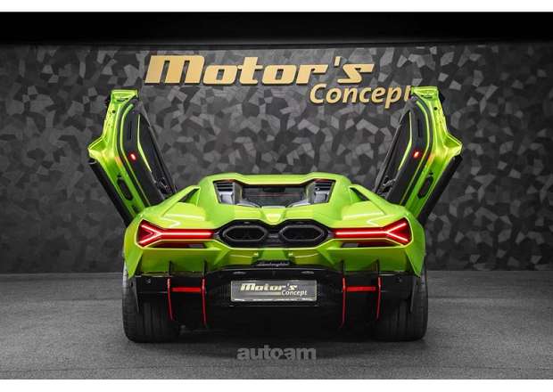 Lamborghini Revuelto