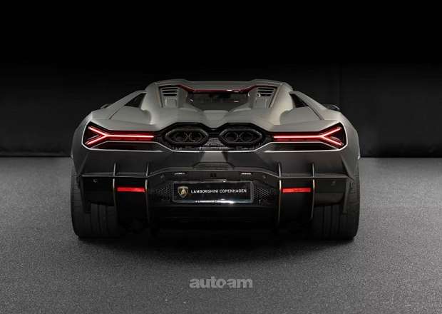 Lamborghini Revuelto