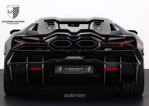 Lamborghini Revuelto