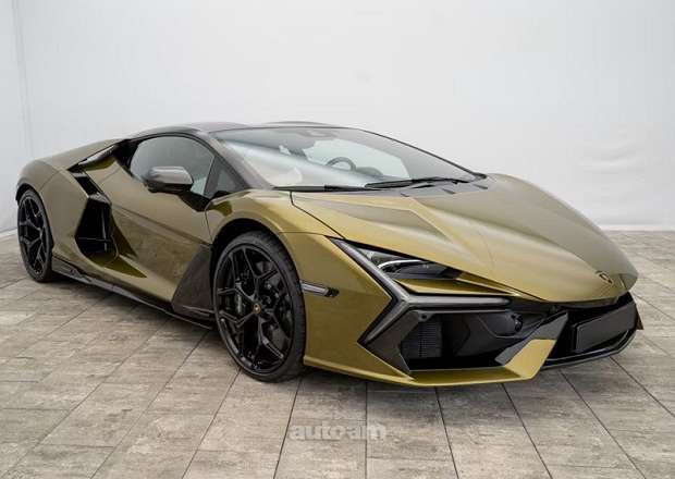 Lamborghini Revuelto