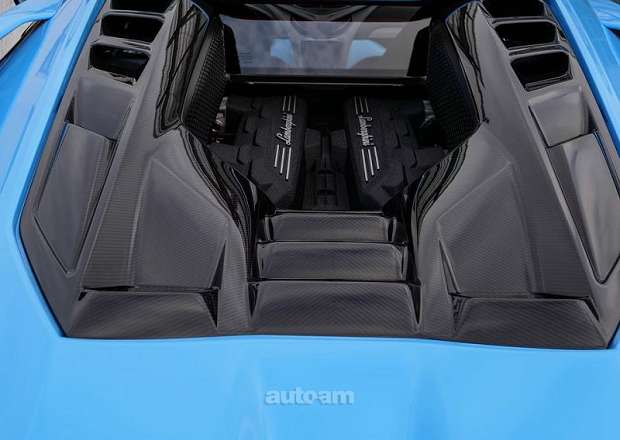Lamborghini Revuelto