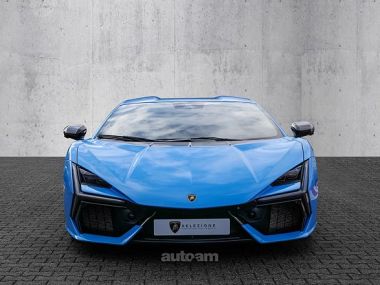 Lamborghini Revuelto  2024 