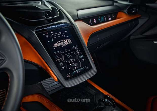 Lamborghini Revuelto