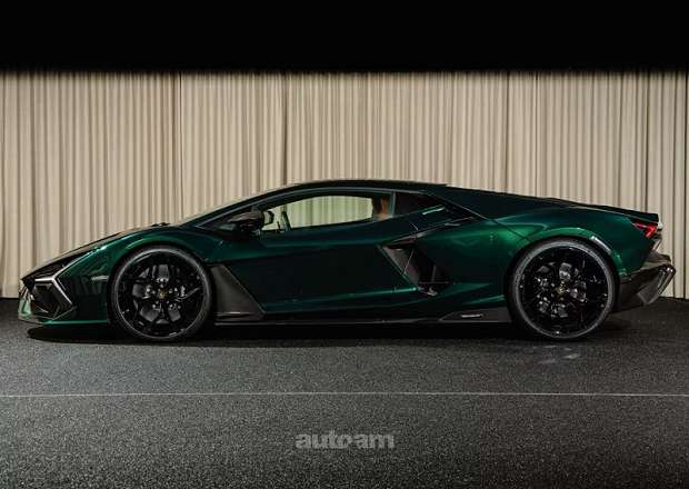 Lamborghini Revuelto