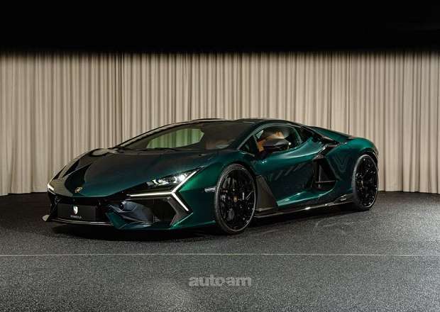 Lamborghini Revuelto