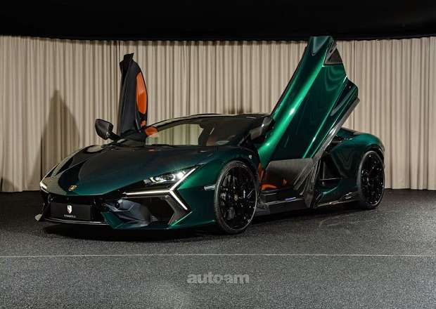 Lamborghini Revuelto