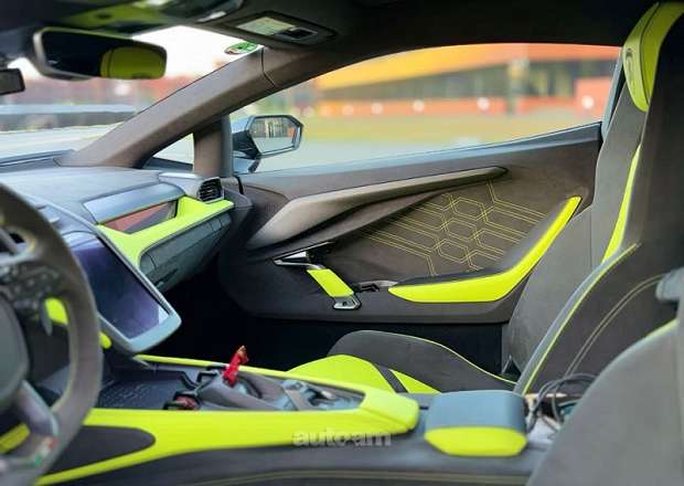 Lamborghini Revuelto
