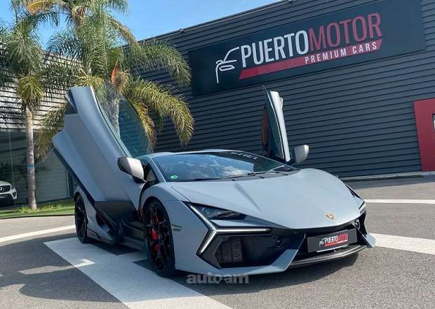 Lamborghini Revuelto