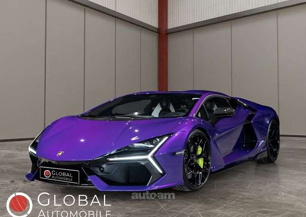 Lamborghini Revuelto