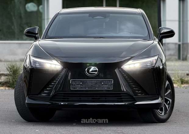 Lexus RZ 300