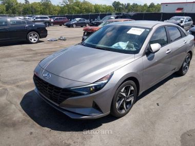 Hyundai Elantra  2023 