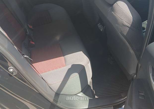Toyota Corolla 2025 — լուսանկար 10