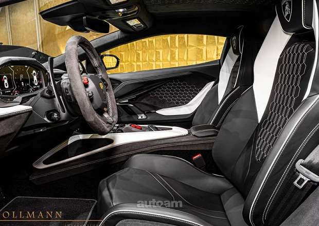 Lamborghini Revuelto
