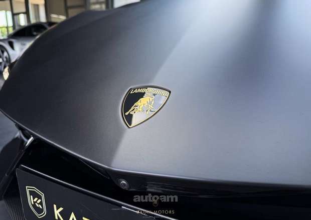 Lamborghini Revuelto