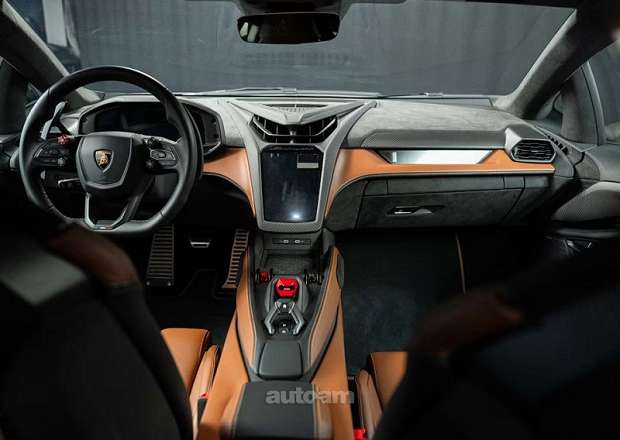 Lamborghini Revuelto