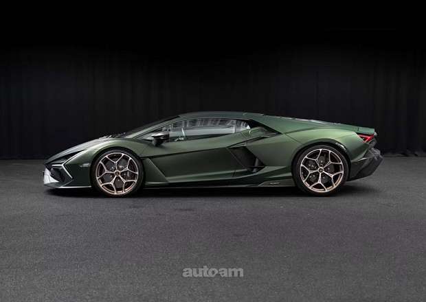 Lamborghini Revuelto