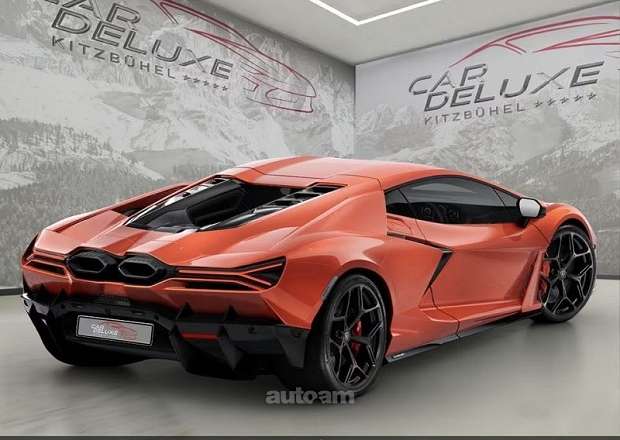 Lamborghini Revuelto
