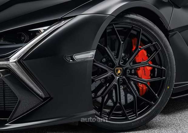 Lamborghini Revuelto