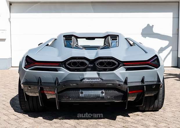 Lamborghini Revuelto