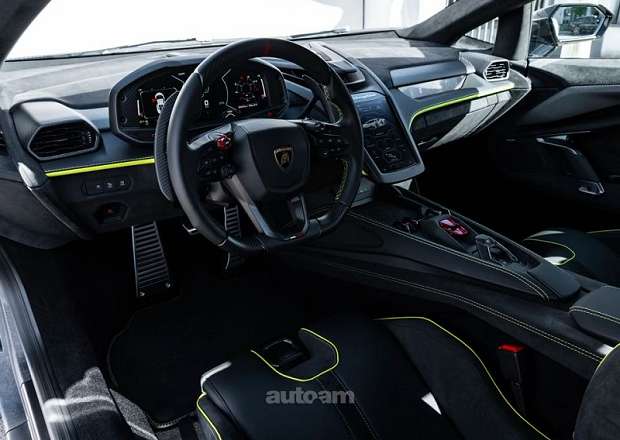 Lamborghini Revuelto