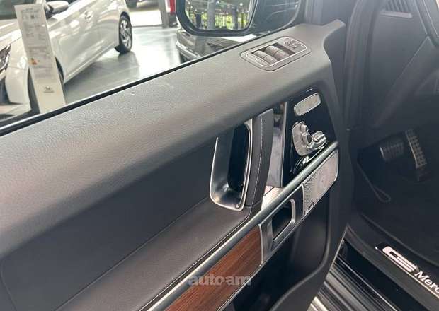 Mercedes-Benz G 500