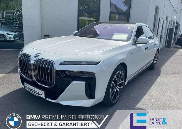 BMW i7