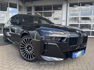BMW i7  2025 