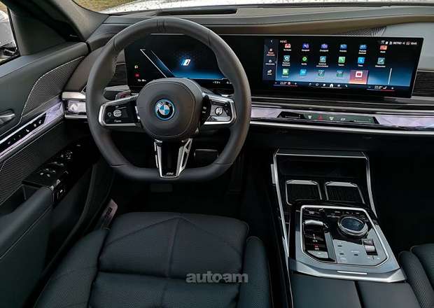 BMW i7