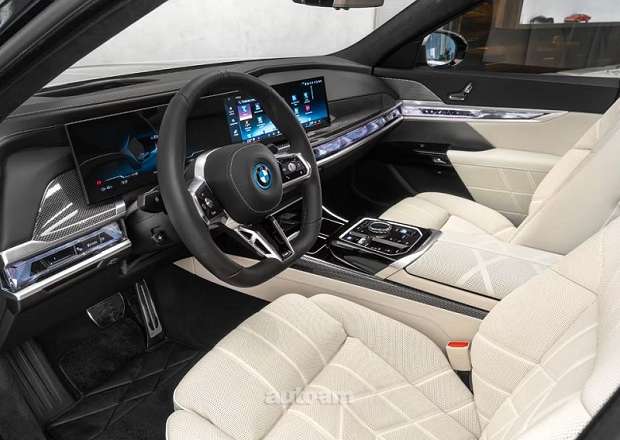 BMW i7