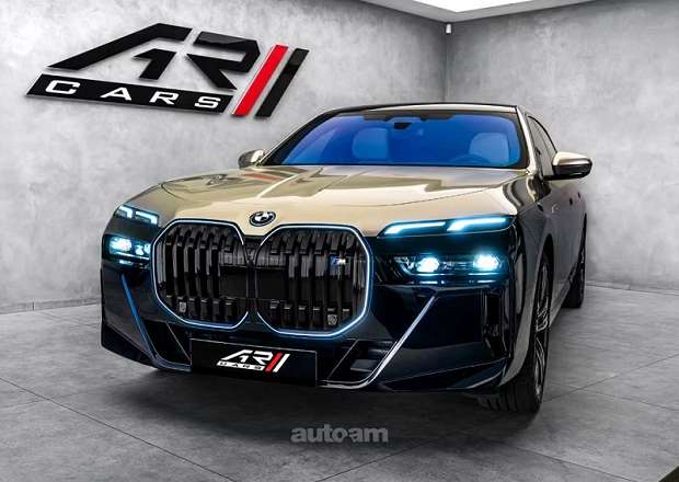 BMW i7