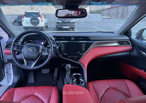 Toyota Camry 2019 — լուսանկար 7