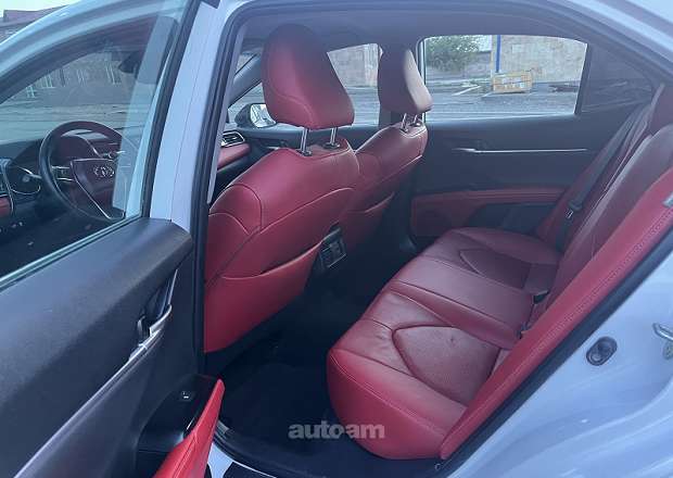 Toyota Camry 2019 — լուսանկար 6