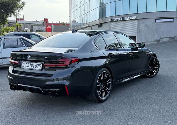 BMW M5