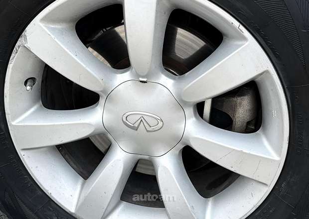 Infiniti FX35