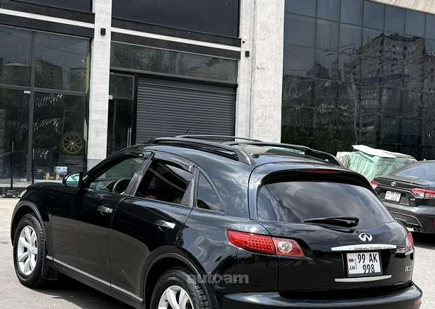 Infiniti FX35