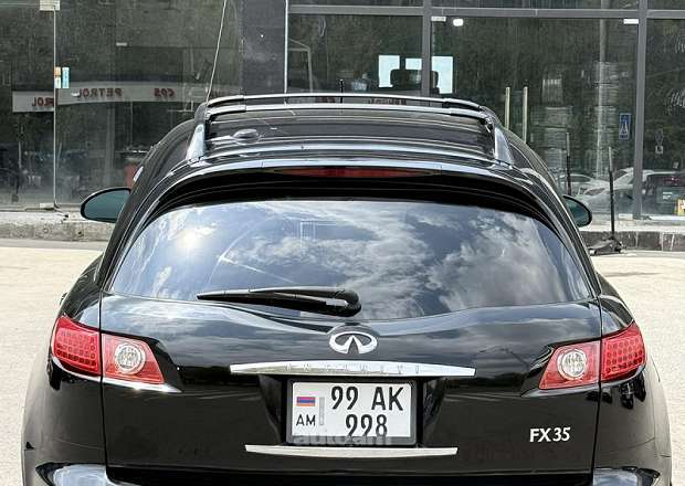 Infiniti FX35