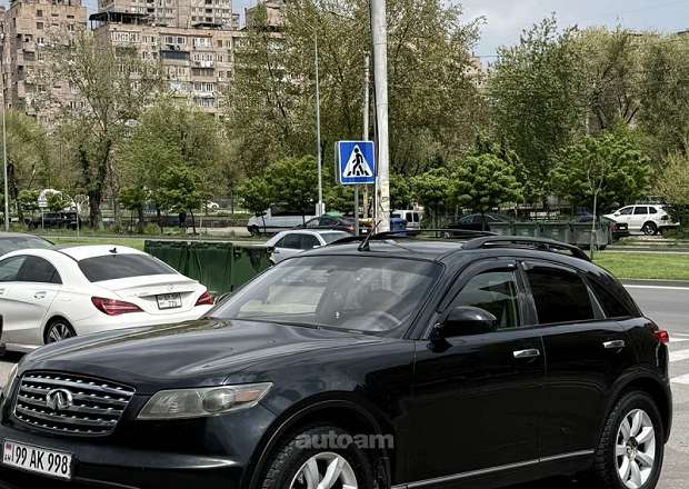 Infiniti FX35