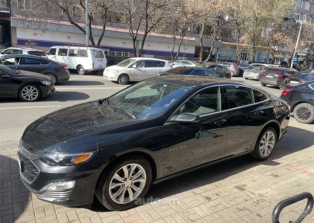 Chevrolet Malibu 2020 — photo 2