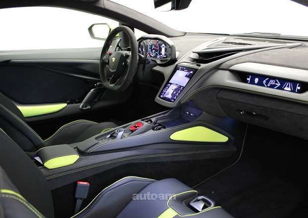 Lamborghini Revuelto