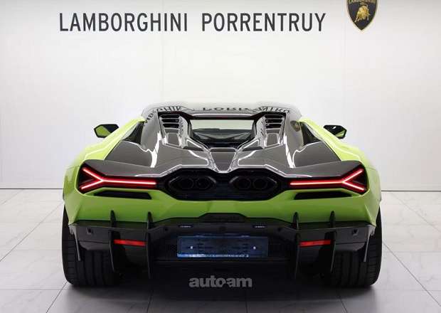 Lamborghini Revuelto