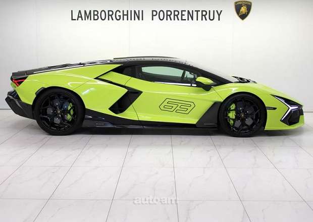 Lamborghini Revuelto
