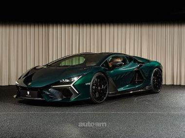Lamborghini Revuelto  2025 