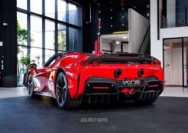 Ferrari SF90