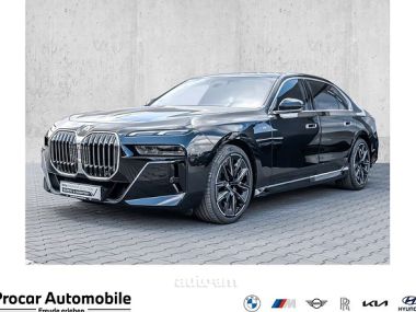 BMW 740  2025 