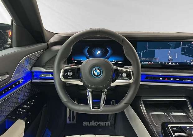 BMW i7