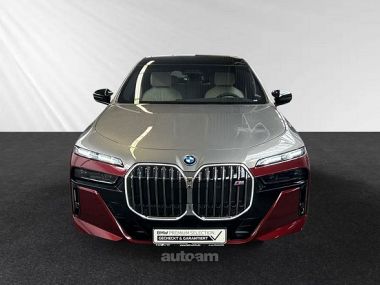BMW i7  2025 