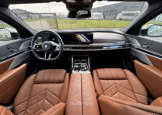 BMW 740