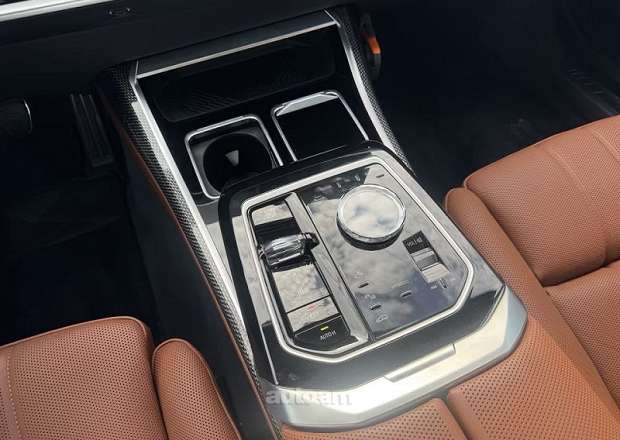 BMW 740