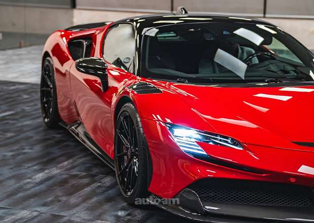 Ferrari SF90